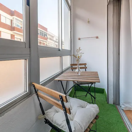 By Llorente Apartment